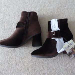 NWT Muk Luks Dark Brown Velvet Ankle Boot